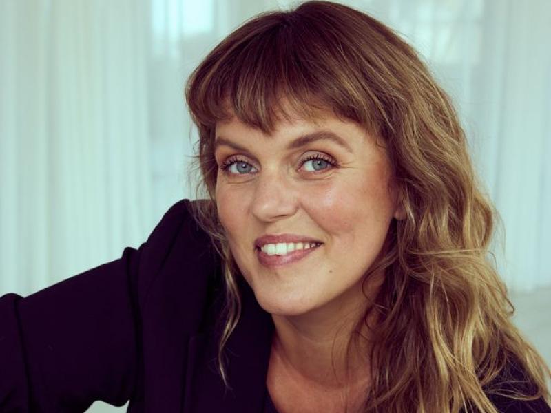 Kom til fællessang med Katrine Muff 07. november kl. 10:15